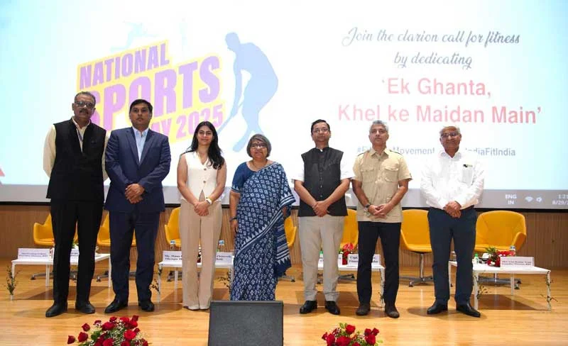 आरईसी ने प्रतिष्ठित हस्तियों की उपस्थिति में राष्ट्रीय खेल दिवस मनाया REC-Celebrates-National-Sports-Day-in-the-August-Presence-of-Eminent-Personalities